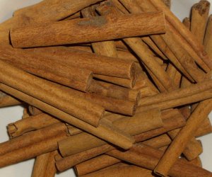 Cassia quills