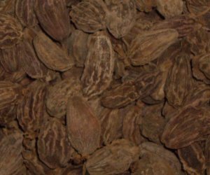 Cardamom pods black